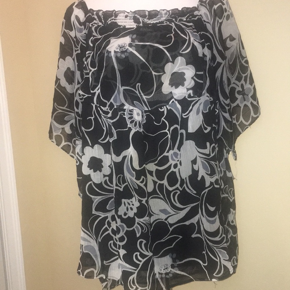 Lane Bryant Black & White Floral Blouse (Top)
